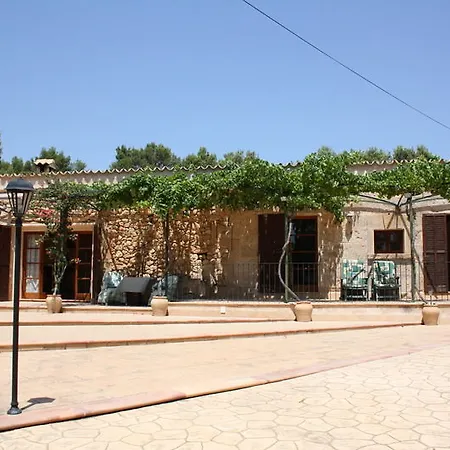 Son Sama Country house